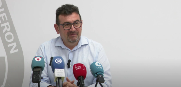 Rueda de prensa del alcalde Tomás Rubio, para denunciar el rechazo de la oposición PSOE-  VOX de la modificación de créditos que garantizaba inversiones y servicios durante 2024