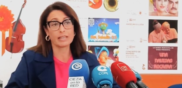 La concejal de Cultura, María Turpin, presenta la programación cultural del último trimestre en el Teatro Capitol