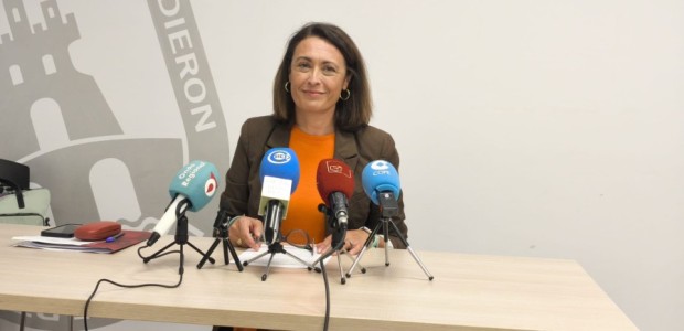 María Turpín: “Seguimos trabajando por una Cieza más justa, segura y comprometida con sus vecinos”